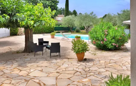 La Villa Des Fleurs, Maison 8 personnes à Cavillargues - Photo 14