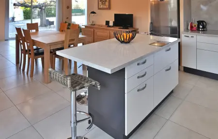 La Villa Des Fleurs, Maison 8 personnes à Cavillargues - Photo 28