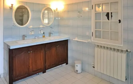 La Villa Des Fleurs, Maison 8 personnes à Cavillargues - Photo 33