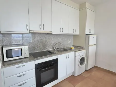 Bel appartement avec piscine, WiFi, clim et parking à 700m de la plage - Photo 13