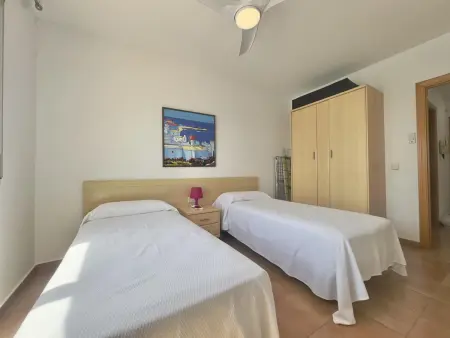 Bel appartement avec piscine, WiFi, clim et parking à 700m de la plage - Photo 15