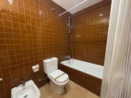 Bel appartement avec piscine, WiFi, clim et parking à 700m de la plage - Photo 17