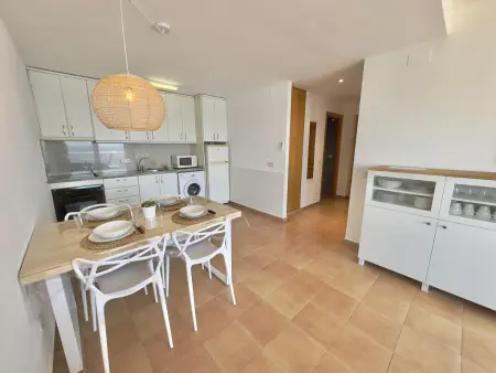 Bel appartement avec piscine, climatisation et parking à 700m de la plage de Roses - Photo 7