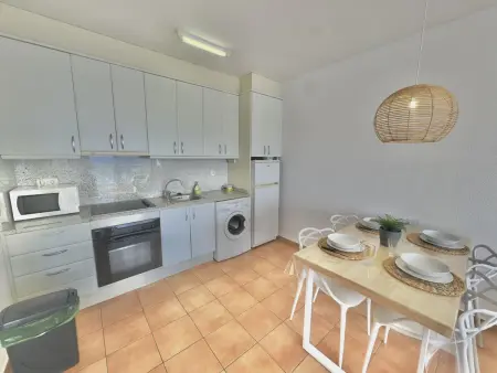 Bel appartement avec piscine, WiFi et parking à 10 min de la plage - Photo 6