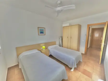 Bel appartement avec piscine, WiFi et parking à 10 min de la plage - Photo 16