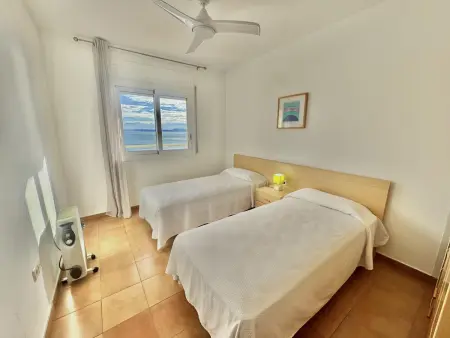 Bel appartement avec piscine, WiFi et parking à 10 min de la plage - Photo 17