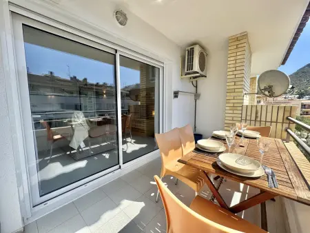 Bel appart. 1 ch, terrasse, parking, clim et wifi à Roses, à 300m de la plage - Photo 2