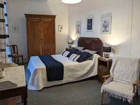Maison familiale rénovée avec cour, à 1h30 de Paris, proche de la nature et des sites historiques. - Photo 5