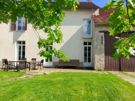 Maison familiale rénovée avec cour, à 1h30 de Paris, proche de la nature et des sites historiques. - Photo 21