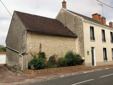 Maison familiale rénovée avec cour, à 1h30 de Paris, proche de la nature et des sites historiques. - Photo 24