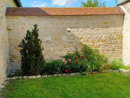 Maison familiale rénovée avec cour, à 1h30 de Paris, proche de la nature et des sites historiques. - Photo 27
