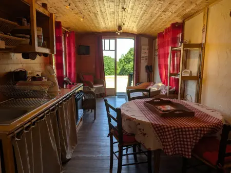 Roulotte cosy avec tout confort au cœur du Val de Loire, idéale pour découvrir les châteaux et la Sologne - Photo 2