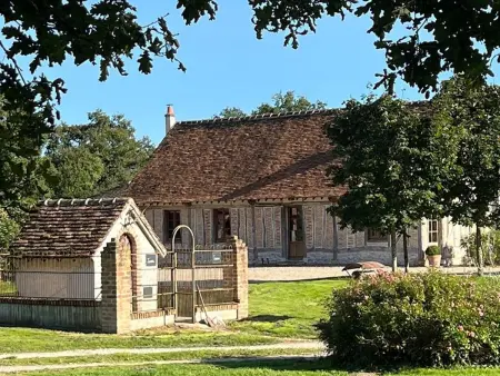Évasion en Sologne : Gîte PMR, Billard, Tennis & Nature Proche Châteaux de la Loire - Photo 1