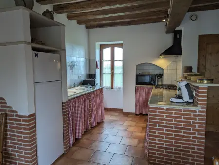 Charmante Maison Rurale avec Terrasse Privative, Proche A.77 et A.19, entre Gâtinais et Fontainebleau - Photo 3