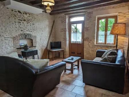 Charmante Maison Rurale avec Terrasse Privative, Proche A.77 et A.19, entre Gâtinais et Fontainebleau - Photo 6