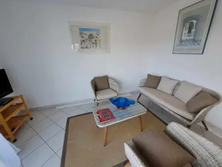Appartement 3 pièces climatisé avec terrasse à Marseillan, parking privé, proche des commodités - Photo 4