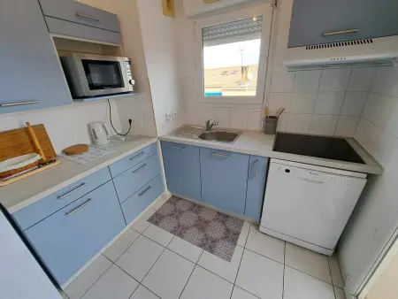 Appartement 3 pièces climatisé avec terrasse à Marseillan, parking privé, proche des commodités - Photo 6