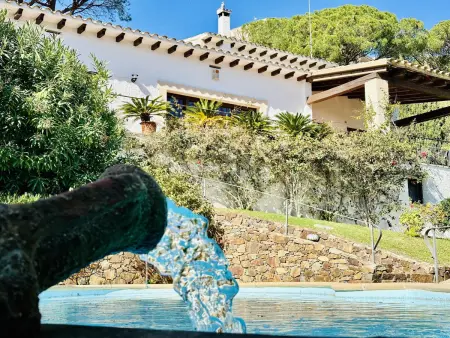 Belle maison avec piscine privée à S'Agaró, parking, jardin, et proche des plages - Photo 2