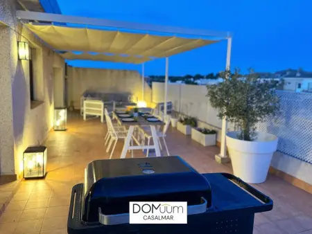 Penthouse familial à Salou : 3 chambres, terrasse, piscine, proche de Playa del Llevant et Port Aventura - Photo 4