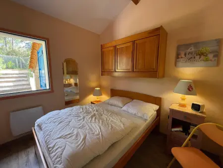 Maison de vacances avec piscine, terrasse et coin détente en forêt, proche plage! - Photo 3