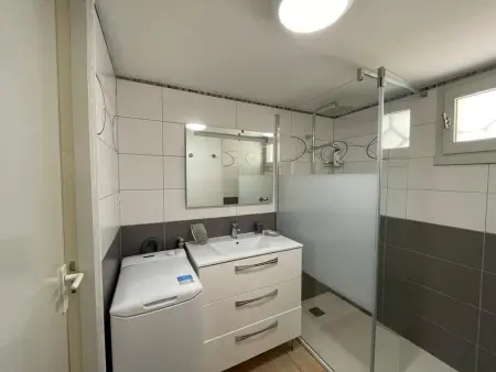 Maison de vacances avec piscine, terrasse et coin détente en forêt, proche plage! - Photo 8