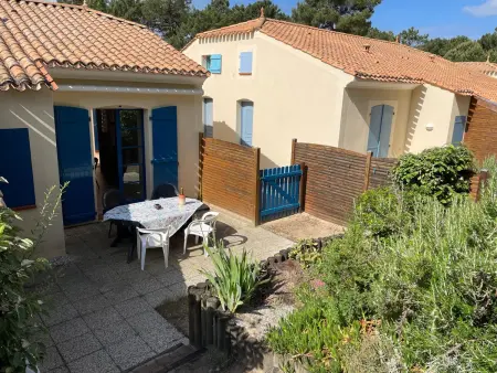 Maison de vacances avec piscine, terrasse et coin détente en forêt, proche plage! - Photo 13