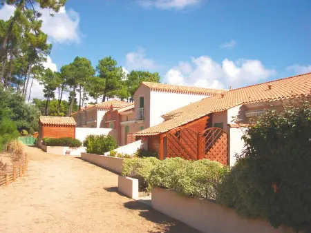 Maison de vacances avec piscine, terrasse et coin détente en forêt, proche plage! - Photo 27