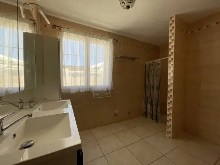 Villa 11 Pers à Vallon-Pont-d'Arc - Piscine Privée, 5 Ch, Jardin, Proche Centre - Photo 11