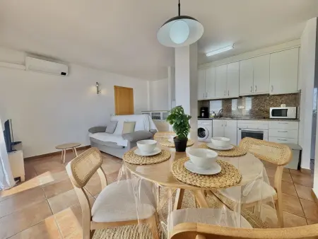 Appartement à Roses avec piscine, WiFi, clim et parking, proche plage - Photo 13