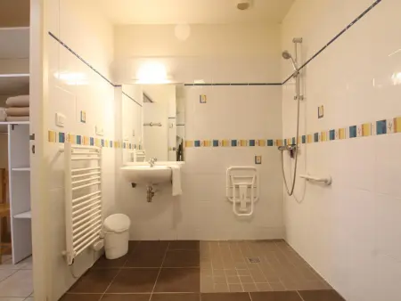 Studio atypique à La Hague, accès PMR, animaux acceptés et WiFi - Photo 6