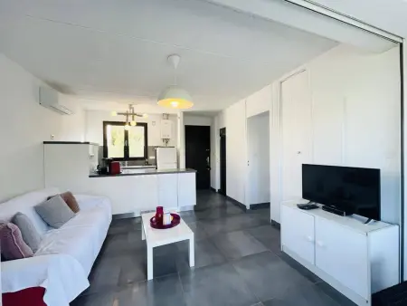 Appartement climatisé, 2 chambres, terrasse, à 100m de la plage à Lumio - Photo 1