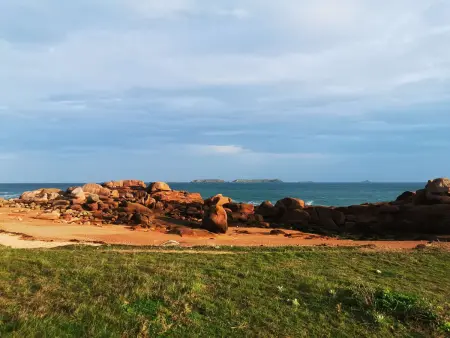 Maison de vacances 3 étoiles avec jardin à Trégastel, proche plage - Photo 12