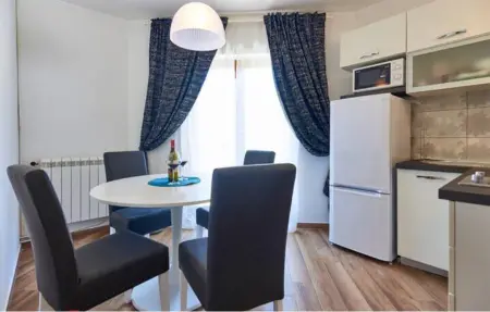 Maison 8 personnes à Liznjan - Photo 2