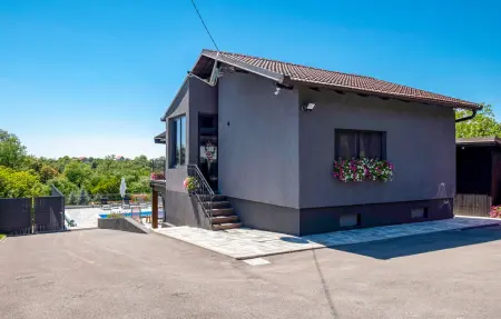 A Modern House In Nature, Maison 4 personnes à Gornja Vlahinicka - Photo 15
