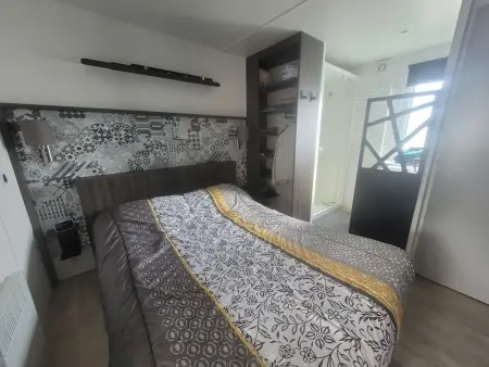 Mobil-home moderne avec piscine couverte, proche mer, 6 pers, animaux admis - Photo 4
