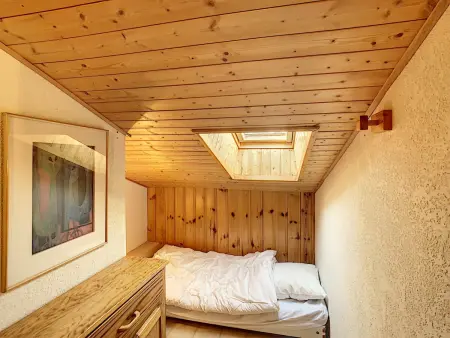 Duplex 3 pièces au cœur de Combloux, proche navette ski, balcon Mont Blanc, parking et casier à skis - Photo 12