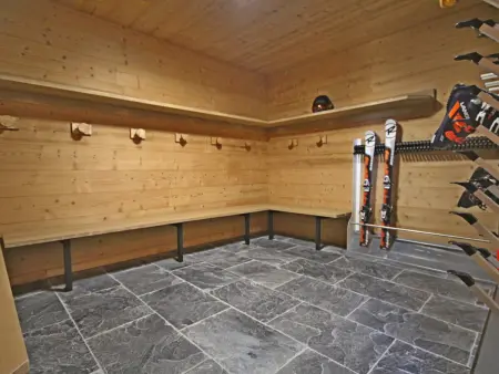 Chalet spacieux et rénové · Terrasse · Capacité 10 personnes · Wifi gratuit - Photo 12