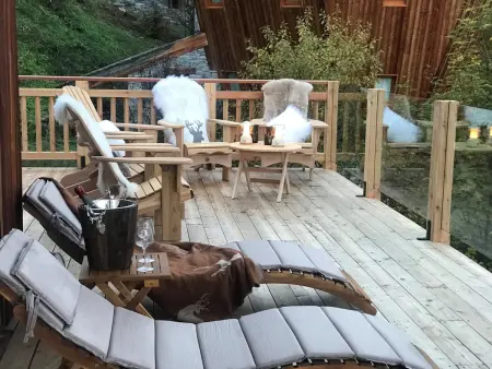 Chalet spacieux et rénové · Terrasse · Capacité 10 personnes · Wifi gratuit - Photo 13