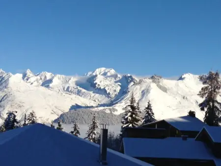Chalet spacieux et rénové · Terrasse · Capacité 10 personnes · Wifi gratuit - Photo 16