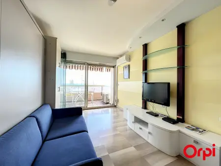 Studio spacieux, climatisé avec vue mer, piscine, WIFI et parking privé à Menton - Photo 3