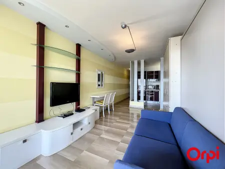 Studio spacieux, climatisé avec vue mer, piscine, WIFI et parking privé à Menton - Photo 4