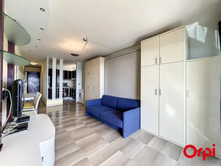 Studio spacieux, climatisé avec vue mer, piscine, WIFI et parking privé à Menton - Photo 5