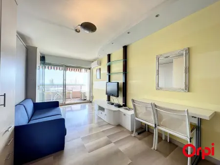 Studio spacieux, climatisé avec vue mer, piscine, WIFI et parking privé à Menton - Photo 13