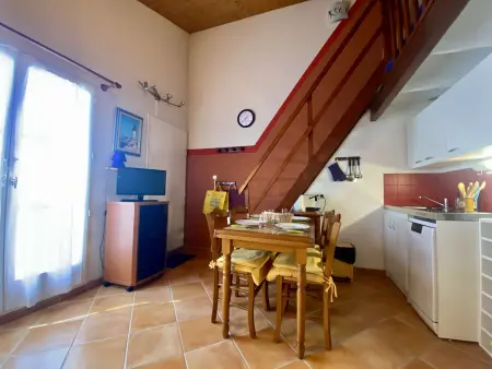Appartement 2 pièces à Dolus d'Oléron avec balcon, proche plages, parking inclus - Photo 2