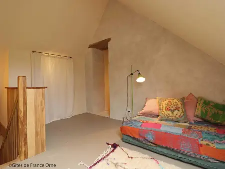 Longère Percheronne avec jardin clos et cheminée luxueuse - Photo 11