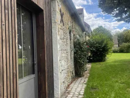 Longère Percheronne avec jardin clos et cheminée luxueuse - Photo 30