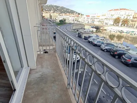 Appartement T2 à Sète avec parking et animaux admis, proche gare et plages - Photo 6