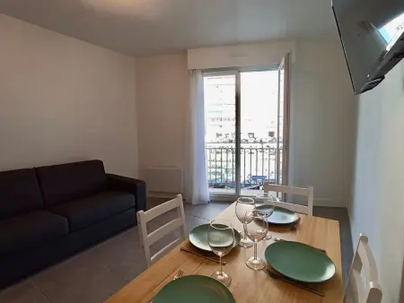 Appartement T2 à Sète avec parking et animaux admis, proche gare et plages - Photo 9