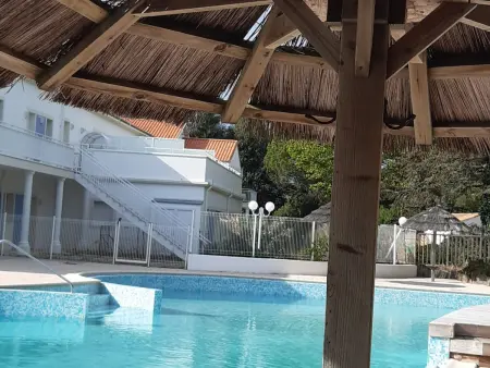 Maison 2 chambres avec terrasse et parking près forêt, plage et pistes cyclables à Saint-Jean-de-Monts - Photo 2