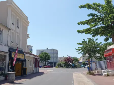 Maison 2 chambres avec terrasse et parking près forêt, plage et pistes cyclables à Saint-Jean-de-Monts - Photo 14